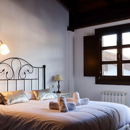 Sol Badaguas Jaca Villa Bagian luar foto