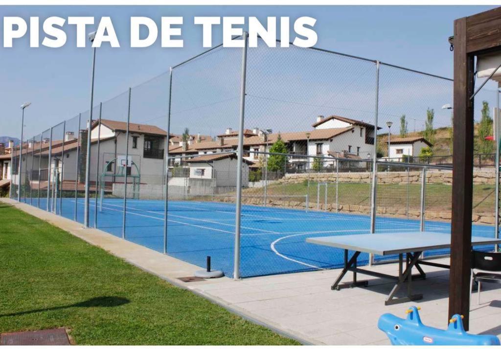 Sol Badaguas Jaca Villa Bagian luar foto