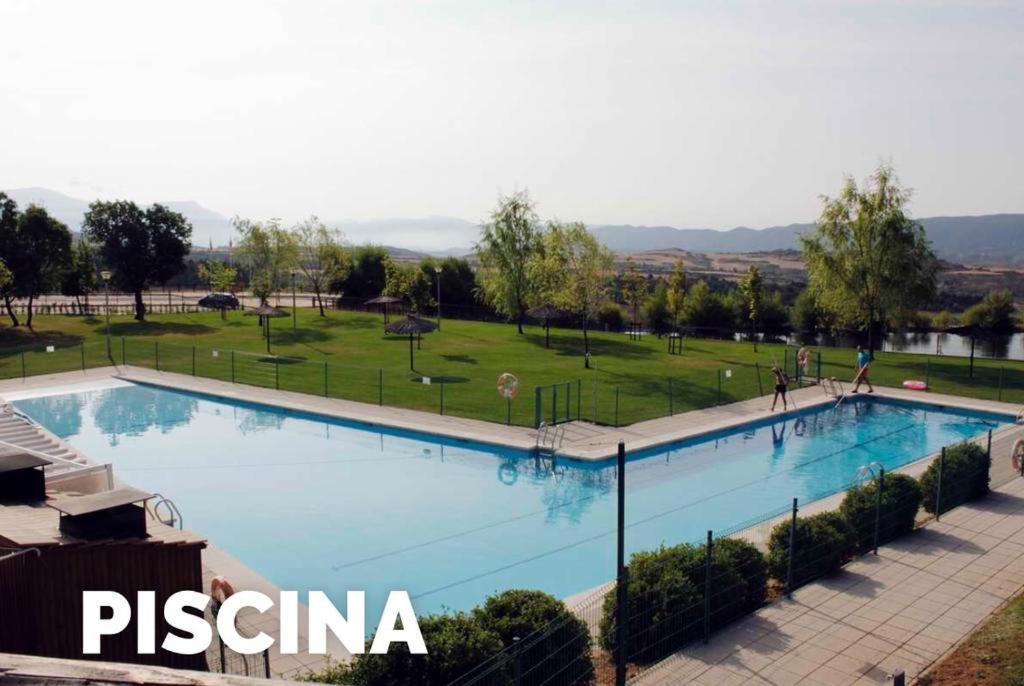 Sol Badaguas Jaca Villa Bagian luar foto