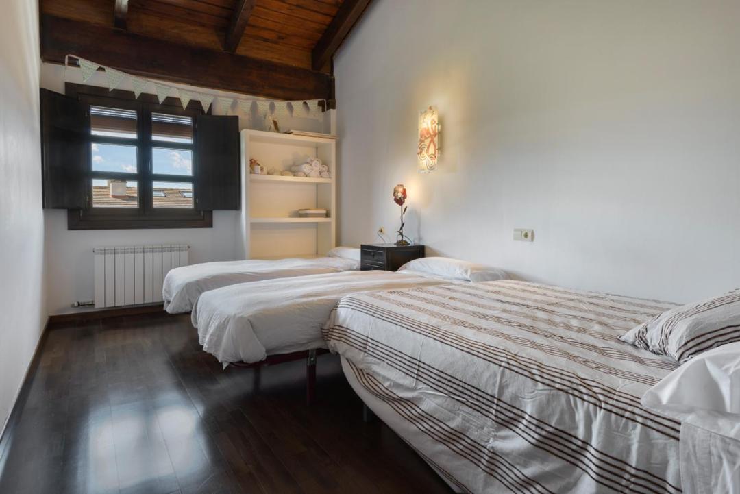 Sol Badaguas Jaca Villa Bagian luar foto