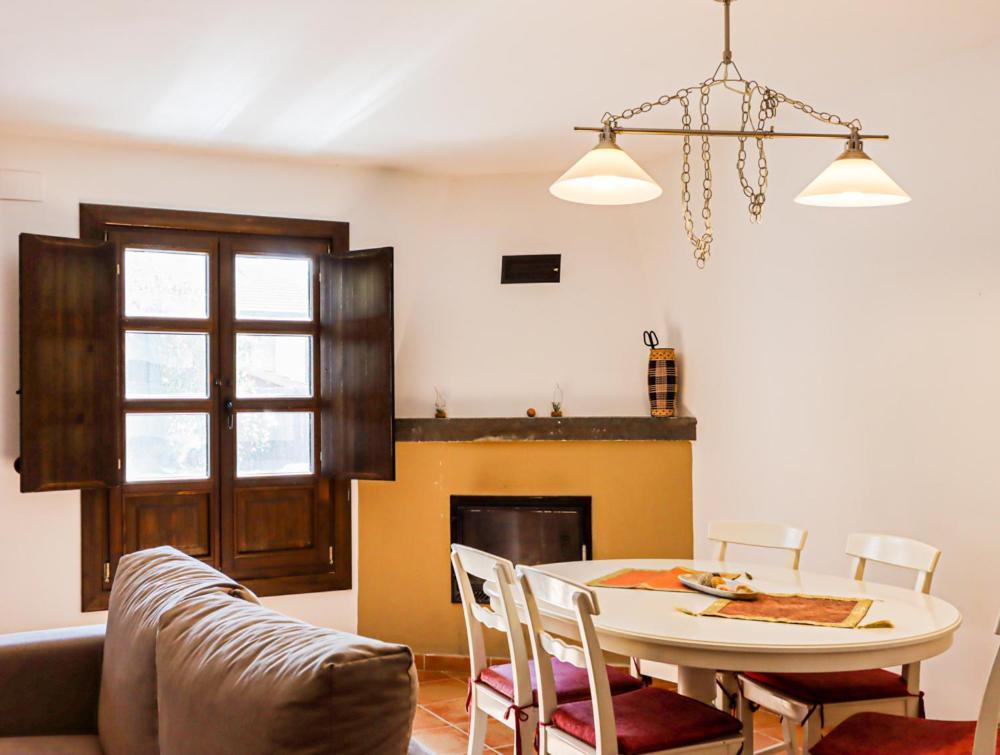 Sol Badaguas Jaca Villa Bagian luar foto